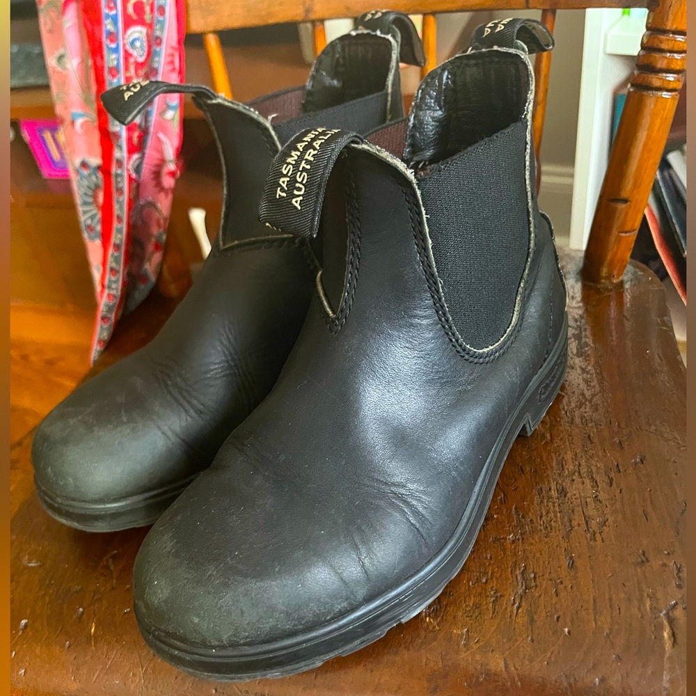 Blundstone Black Leather Chelsea Boots